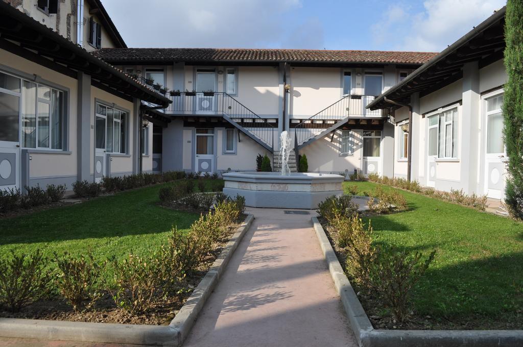 Le Residenze Del Tenore Romano di Lombardia Bagian luar foto