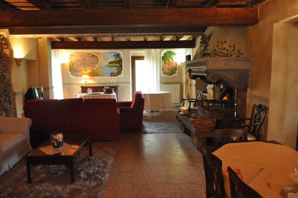 Le Residenze Del Tenore Romano di Lombardia Bagian luar foto