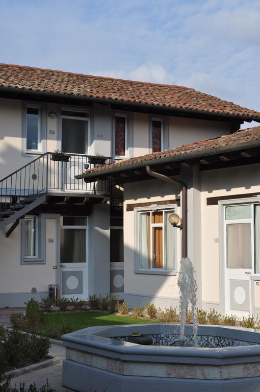 Le Residenze Del Tenore Romano di Lombardia Bagian luar foto